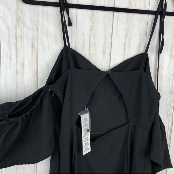 Urban Outfitters NWT little black dress with slit Small - Picture 14 of 14